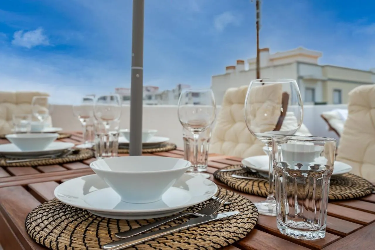 Tia Anica House I - Apartment With Terrace In Central Fuseta Beach Village location