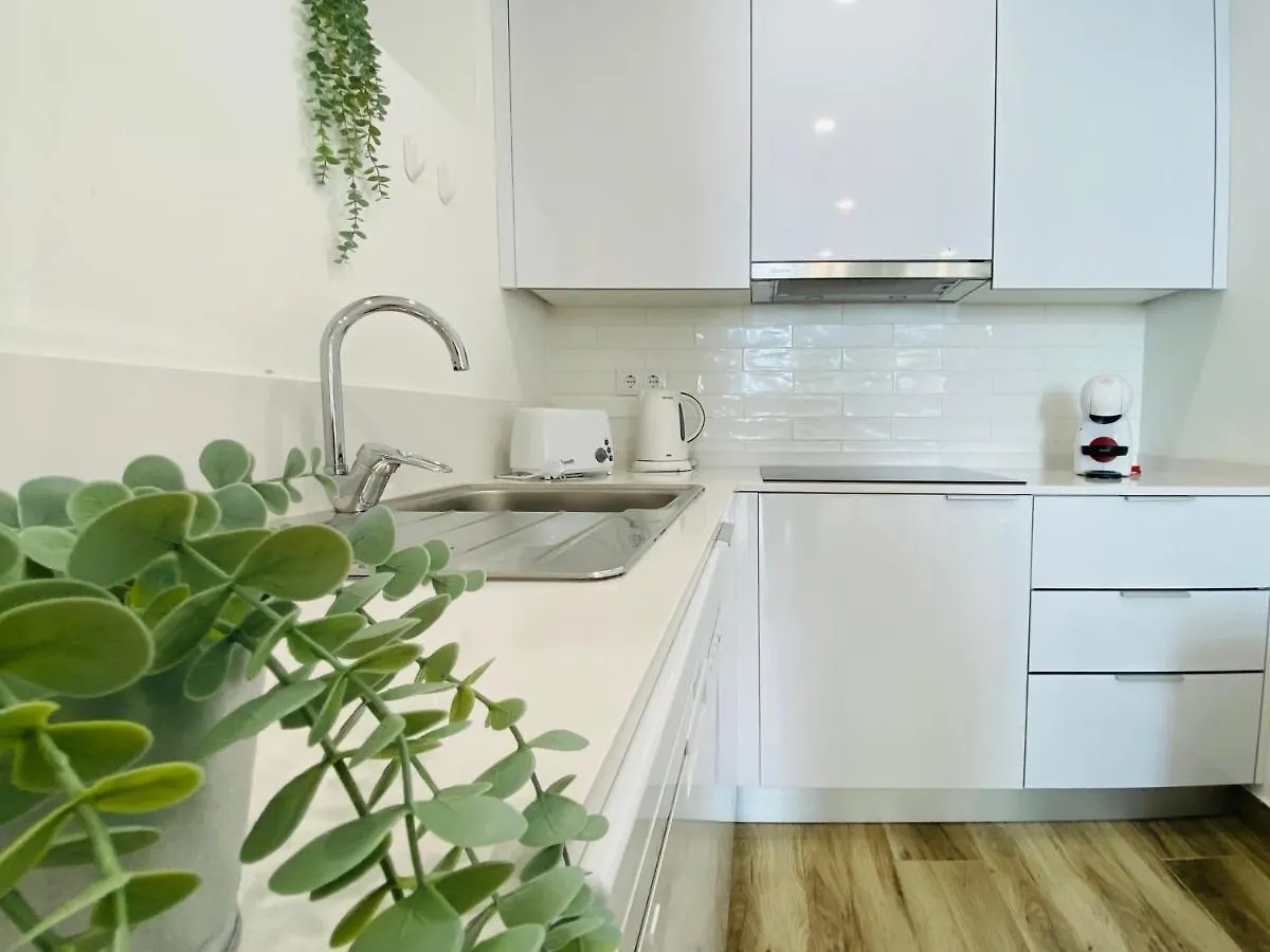 Tia Anica House I - Apartment With Terrace In Central Fuseta Beach Village Holiday home Fuzeta